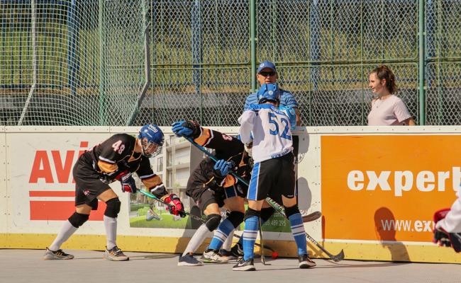 První utkání sezóny bylo plné osobních soubojů (foto: Tomáš Laibl)